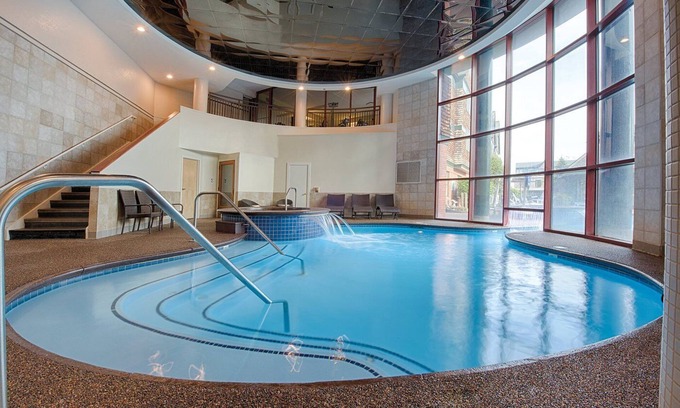 Newport Resort | Week of July 4! Beautiful 2 bedroom unit in downtown Newport, RI