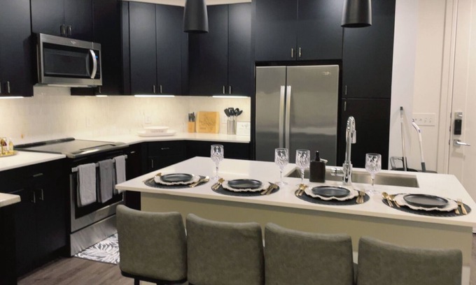 Texas Medical Center Apartment | WEEKNIGHTS $79! BOOK NOW🔥n2 BED/2.5 BATH APT IN THE HEART OF HOUSTON!