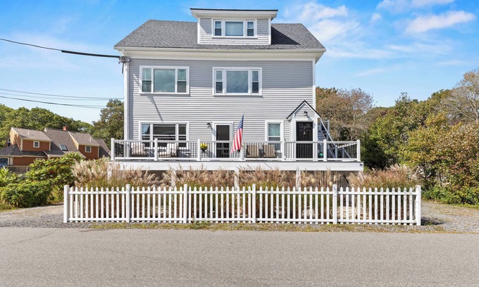 York Beach Condo | Welcome to the Beach Pit -
