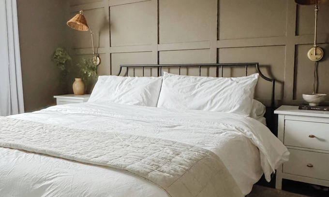 Peterborough House | Welcome to the Eagles nest. A spacious 2 bedroom townhome on a quiet street.