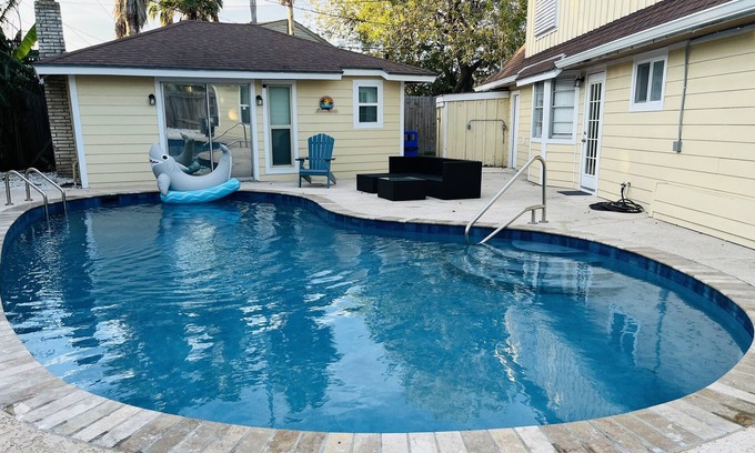 Bay Area House | Welcome to the Sunshine Shack in Corpus Christi!