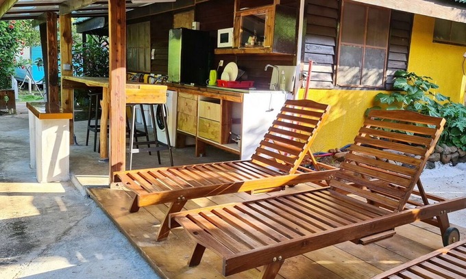 Teahupoo House | Welcome to the three waterfalls, alone, with friends, as a couple or as a family