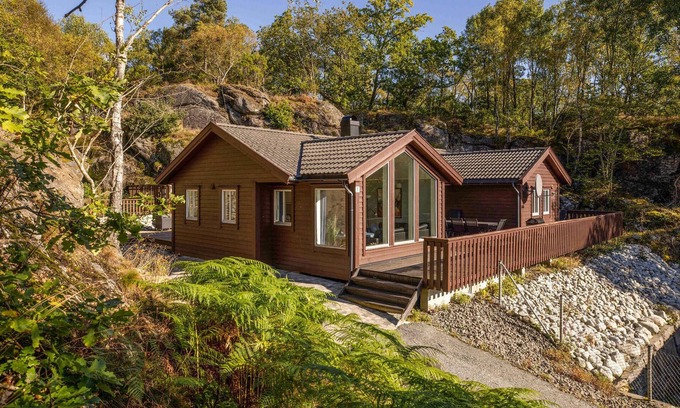 Hervik House | Welcome to this great vacation home in idyllic Liarvåg in Tysvær.