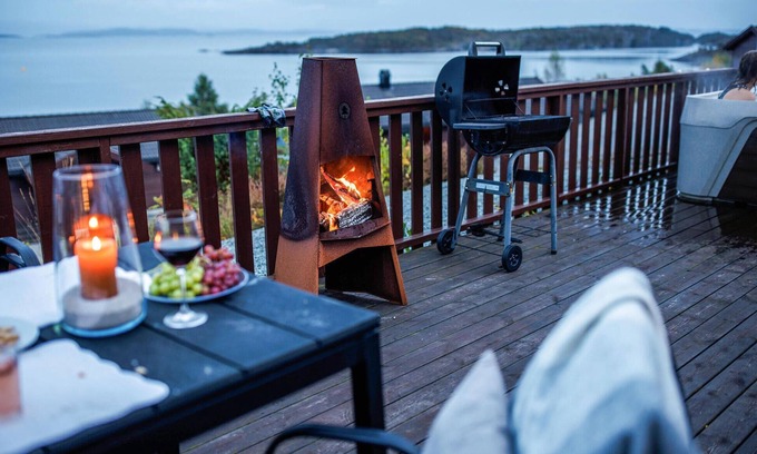 Hervik House | Welcome to this great vacation home in idyllic Liarvåg in Tysvær.