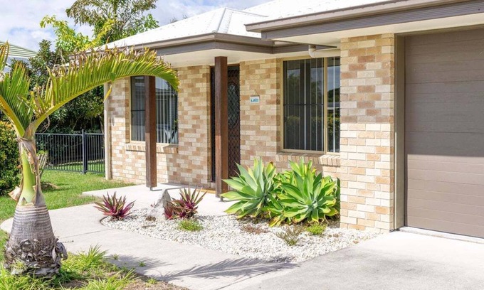 Tin Can Bay House | Welcome to "Tinnie Retreat"
