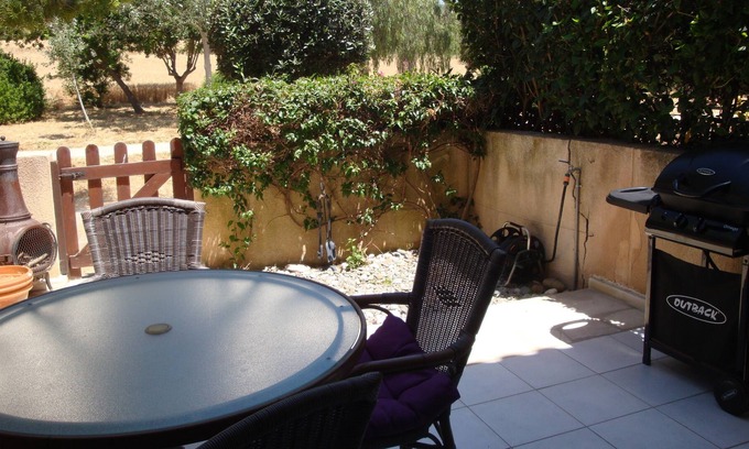 Polis House | Well appointed 2 bedroom 2 bathroom town house with internet and UK TV include