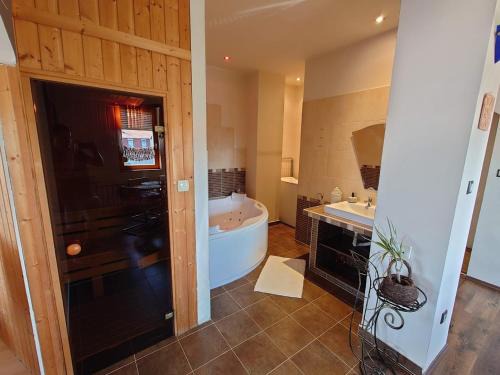 Nyiregyhaza Apartment | Wellness Lakás