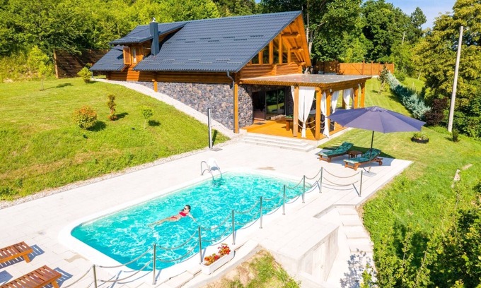 Jastrebarsko House | Wellspring House for rest - Live in harmony with nature