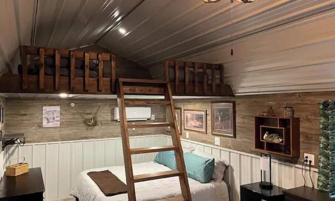 Miller County Cabin | “Wes” one of the 5 Tiny Cabins on the Osage River