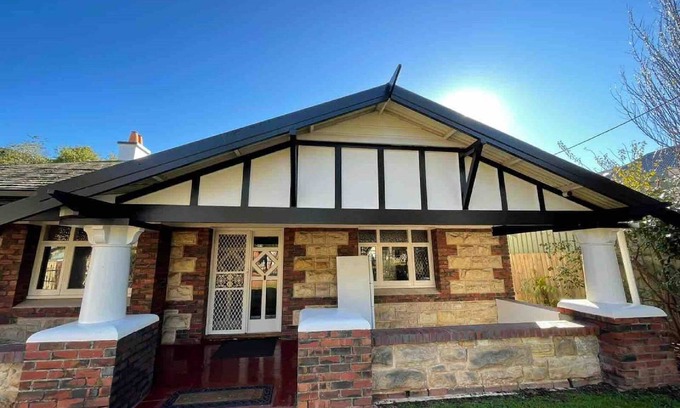 Westbourne Park House | Westbourne Park Salt Pool and Spa; a Pet Friendly 8BR Family Retreat w/Salt Pool, Near City & Cafés