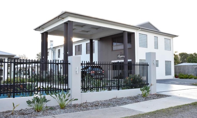 Miles Hotel | Western Downs Motor Inn