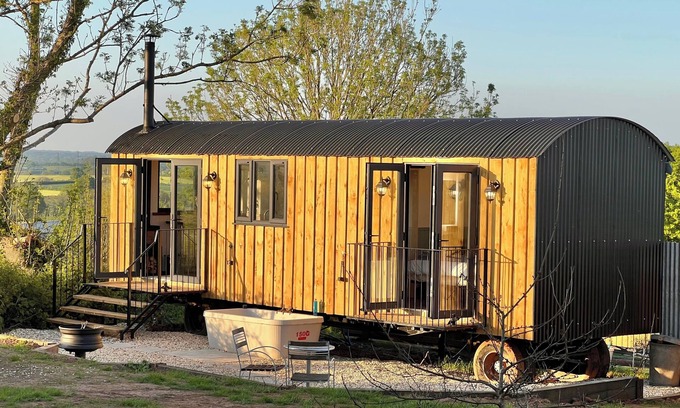 Clyst Saint Lawrence Cabin | Whimple Shepherd Hut, Sleeps 2, Wood Fire & Garden