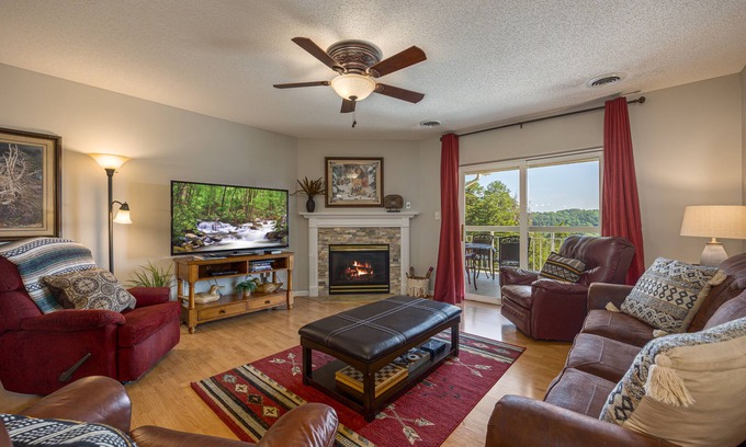 Pigeon Forge Condo | Whispering Pines Condo 2 bedroom/2 bath City View Balcony