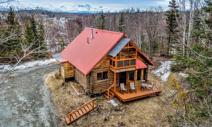 Palmer Apartment | Whispering Pines Hideaway~Secluded, Rustic, Cozy