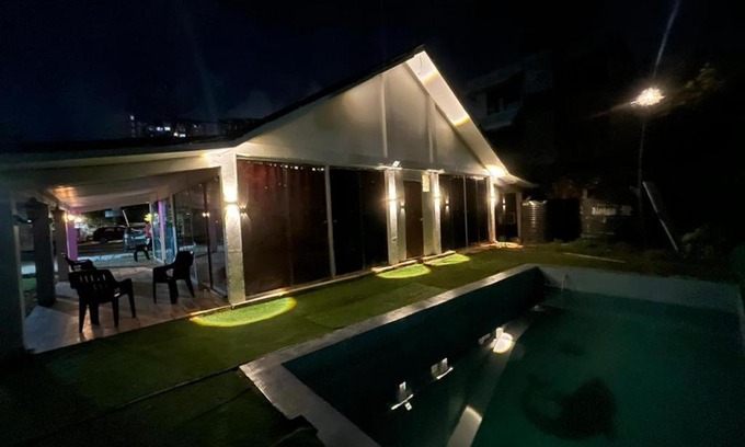 Aarey Colony Villa | White House