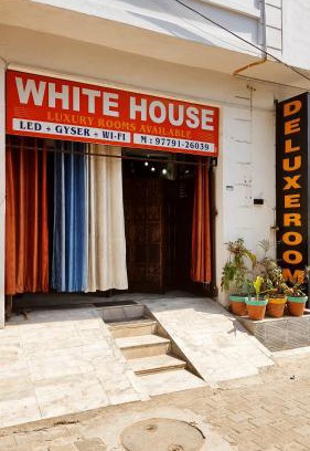 Jalandhar Hotel | WHITE HOUSE Luxury Rooms - Loved by Travellers, Couples, Corporates