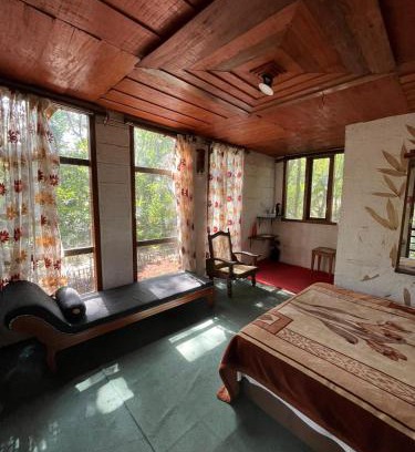 Kunchithanny House | Whitetea Estatehouse Tree House