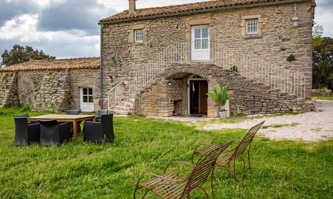 Ferrieres-les-Verreries House | Whole lodging : Gîte du haut - région Pic St Loup, Gîte du haut-région Pic St Loup