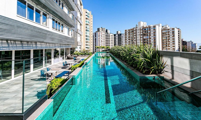 Centro Apartment | WI-FI 200MB | Foodhall | 450m from Shopping #CA25