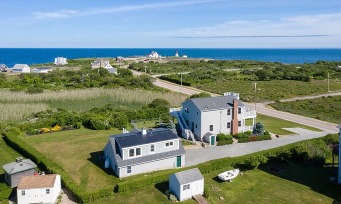 Point Judith House | Wide open ocean/lighthouse views, huge decks, bike or drive to nearby beaches.