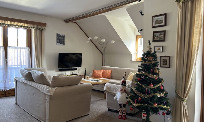 Reichenau Apartment | Wiedweg Gold w/80 m2/mountain view-recommended for ski, golf, wandering fans.