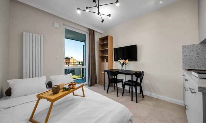 Wlochy Apartment | Wiktoryn Studio - Balcony, Gym & Sauna