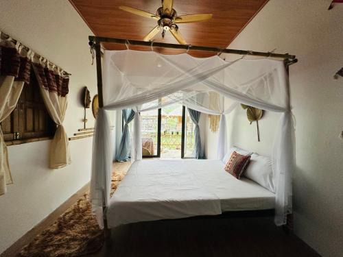 Yen Minh House | Wild Orchid Relaxing Bungalow