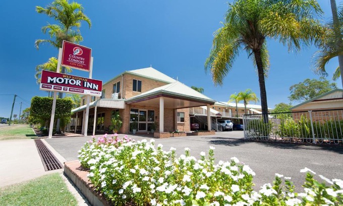 Gin Gin Hotel | Wild Scotsman Motor Inn Gin Gin QLD