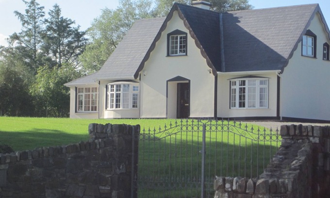 Ballylongford House | WildAtlanticWay Tarbert Kerrylodge.com4BR 4BR,Beach GamesRoom sleep8. discounts