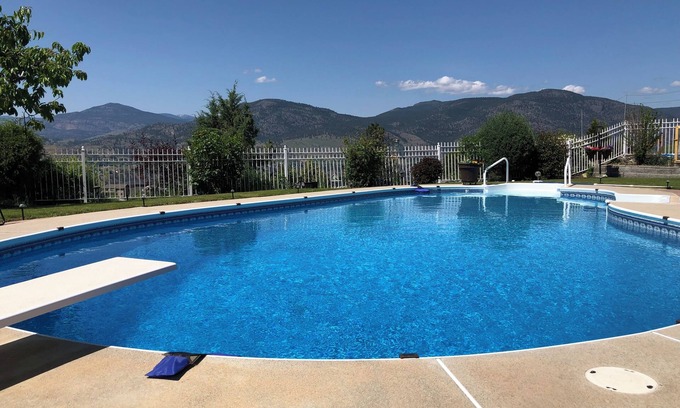 Okanagan-Similkameen Bed & Breakfast | Wildlife, fun, and amazing views are waiting for you in Okanagan Falls!