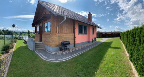 Lwowek Slaski Villa | Willa Różowy Domek