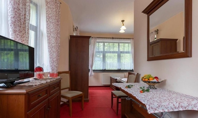 Szklarska Poreba House | Willa Słoneczna Róża pokoje ze śniadaniami w centrum szklarskiej poreby