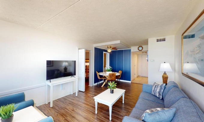 Myrtle Beach Apartment | Willow Bay 704 Oceanfront Suite, Renovated Spring 2023 desirable Golden Mile Location