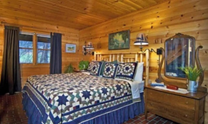 Candler Cabin | Willow Creek Cabin