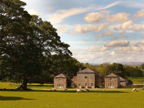 Skipton House | Willowmere By Birch Stays