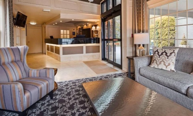 Meridian Hotel | Wingate by Wyndham Bellingham Heritage Inn