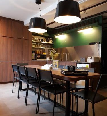 Chinatown Hotel | Wink at Mosque Street