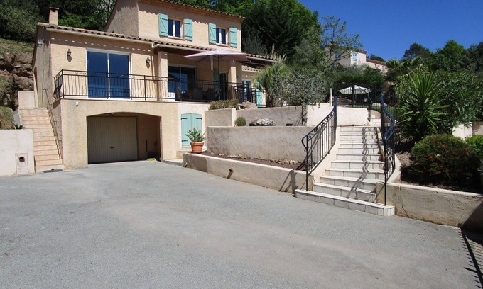 Bagnols-en-Foret House | WINNING IN A BEAUTIFUL PRIVATE VILLA 15 KM FROM CÔTE AZUR.