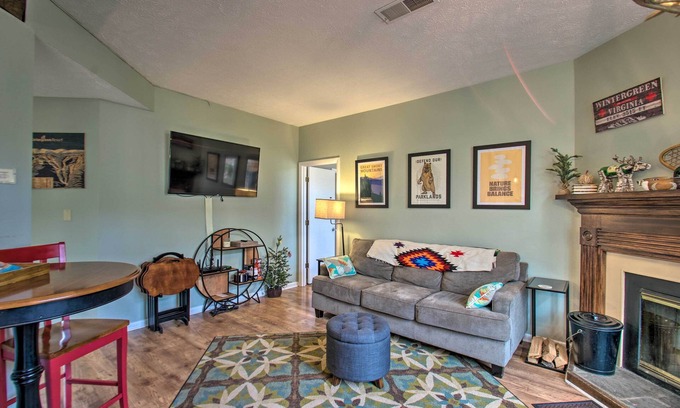 Wintergreen Condo | Wintergreen Resort Mountain Condo w/Pool Access!