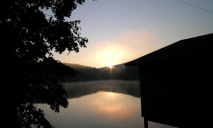 Huddleston House | Witcher Way Lakehouse! Home on Private Cove with Paddle Boards, Kayaks, Canoe