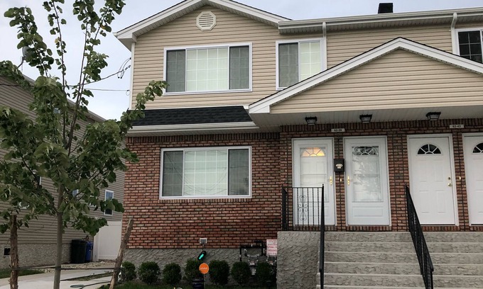 Queens Apartment | With all the comforts of Home