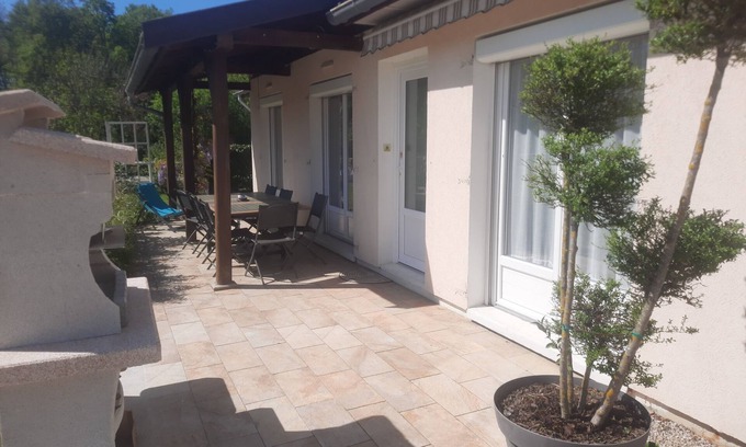 Nance House | With family or friends, come and enjoy this house with its swimming pool, pétanque and barbecue.