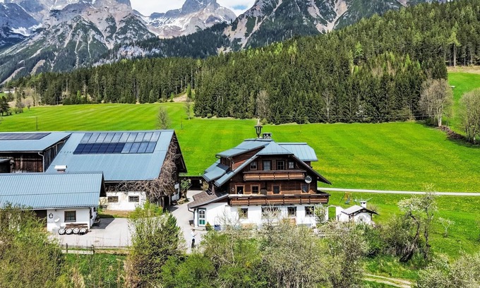 Ramsau am Dachstein Apartment | Wohnung 5 by Interhome