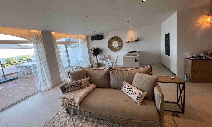 Sant Jordi de Ses Salines Apartment | Wohnung mit Meerblick am Strand Playa den Bossa