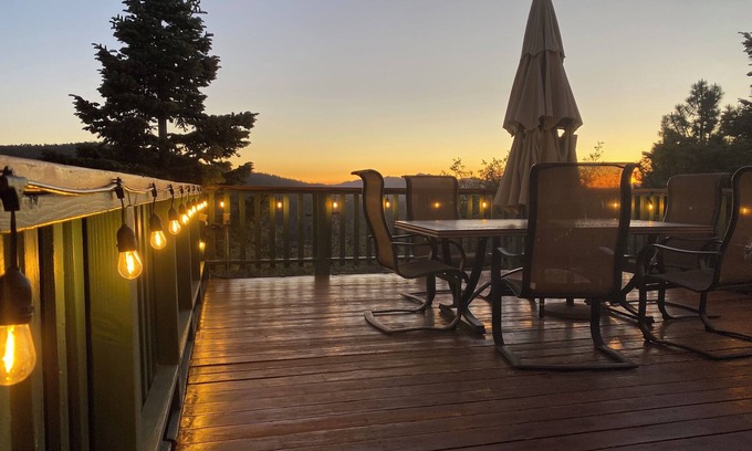 Upper Moonridge Cabin | Wolf View Lodge