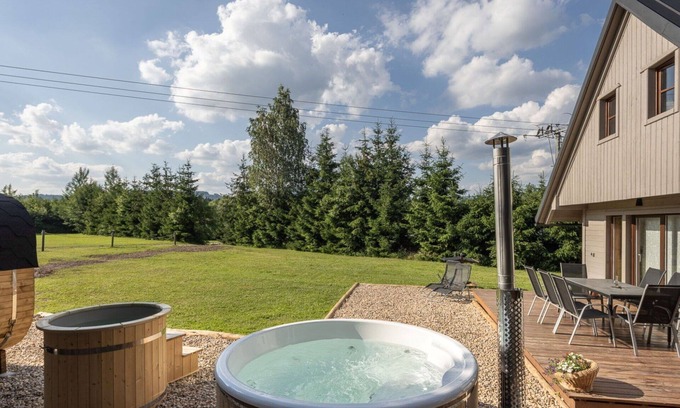 Dolni Branna House | Wonderful private villa for 10 people with WIFI, hot tub, TV, terrace and pets allowed