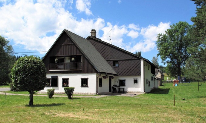 Jivka Villa | Wonderful private villa for 21 people with WIFI, TV and patio