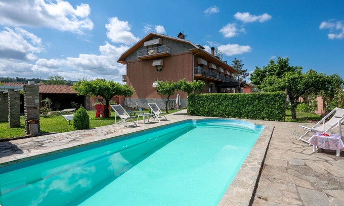 Castagnole delle Lanze House | Wonderful villa for 4 people with pool, WIFI, TV, terrace and panoramic view