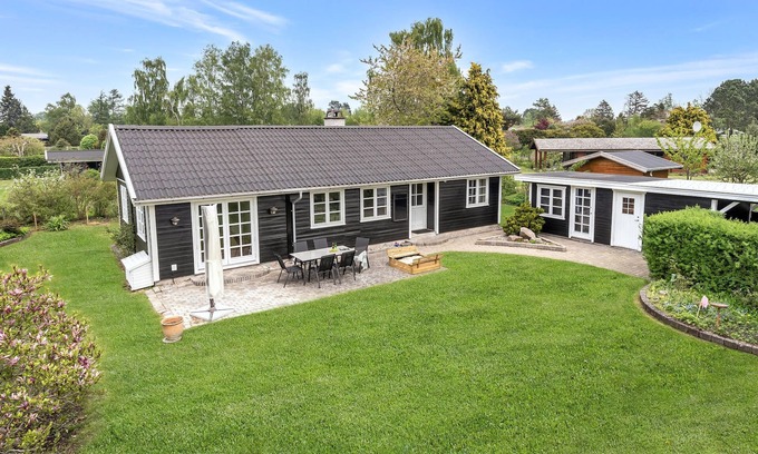 Dronningmolle House | Wonderful accommodation for your vacations by the sea in the north of Zealand.