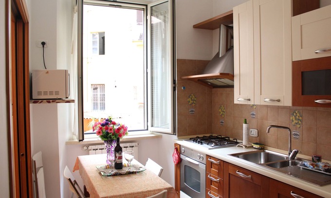 Esquilino Apartment | Wonderful beautiful apartment in the heart of Rome (Esquilino Colosseum area)